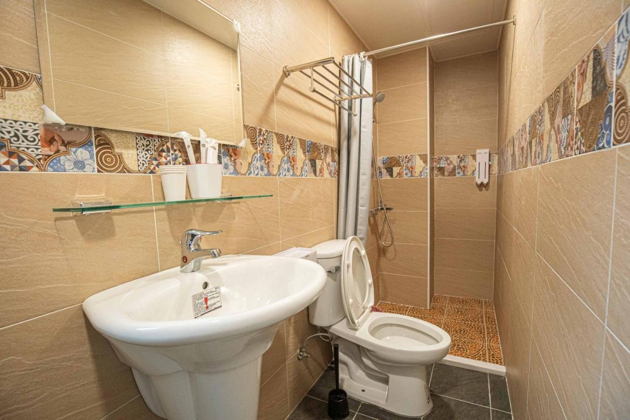 Chief Homestay Tainan Luaran gambar
