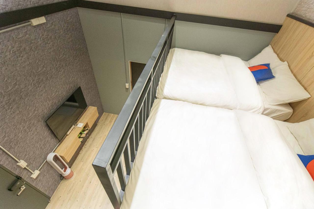 Chief Homestay Tainan Luaran gambar